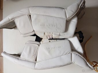 Brankářské betony Bauer supreme S27 vel. M senior - 2