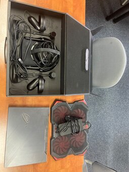 Herní notebook ROG STRIX SCAR II a VR set oculus - 2
