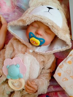 Realistická Reborn panenka spící medvídek - 2