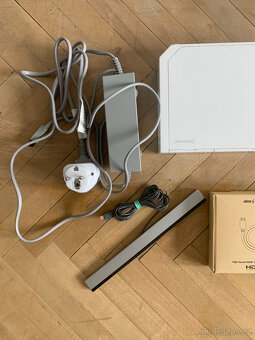 Nintendo Wii - 2 ovladače - 300G HDD - (prodej sbírky) - 2