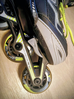 Rostoucí kolečkové brusle (32/35) - 2