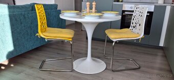 Jídelní stůl kulatý - 2