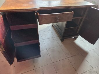 Starožitný psací stůl - 2
