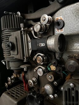 Promítačka meopta 16 mm - 2