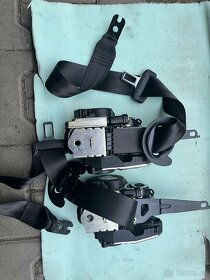 Přední velké pásy Škoda Superb 3 FL - 2