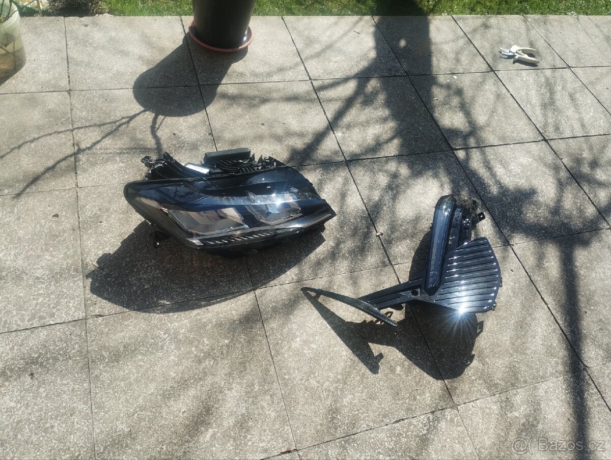 Peugeot 308 P5 t10 plast nárazníku - 3