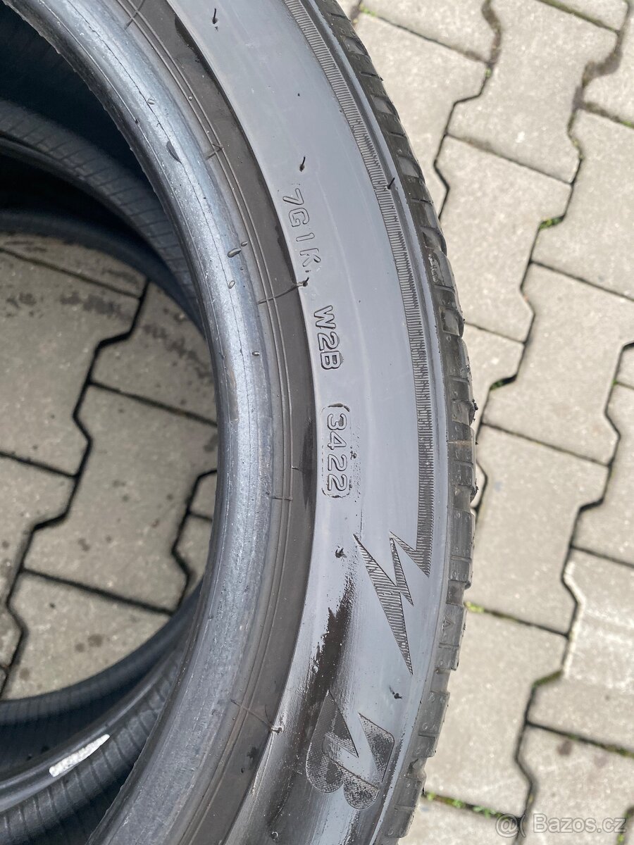 245/45/18 zimní - 3