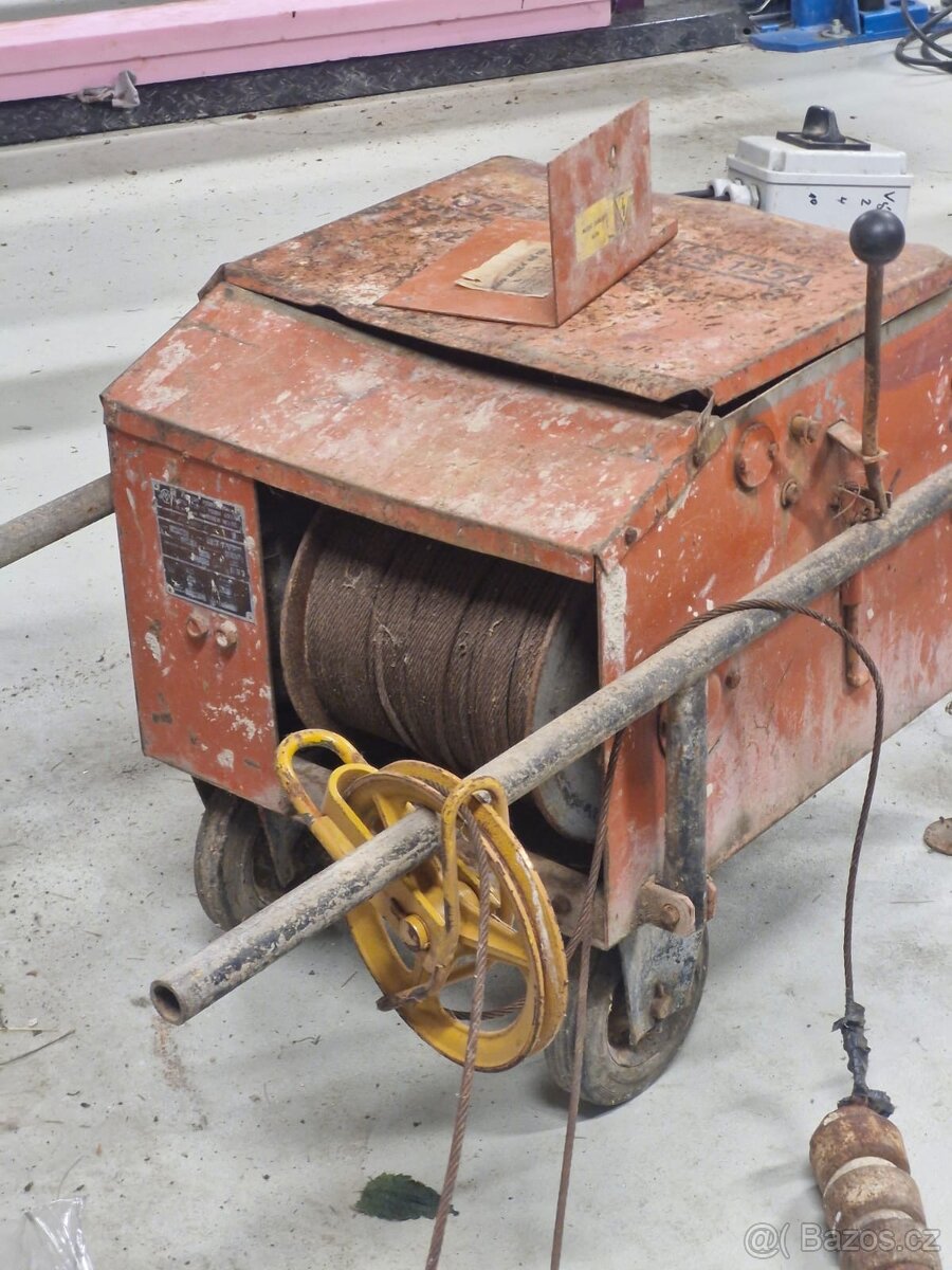 Stavební vrátek - 3