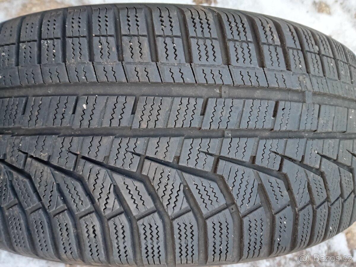 Prodám Sadu pneu 215/45/18 Top zimni - 3