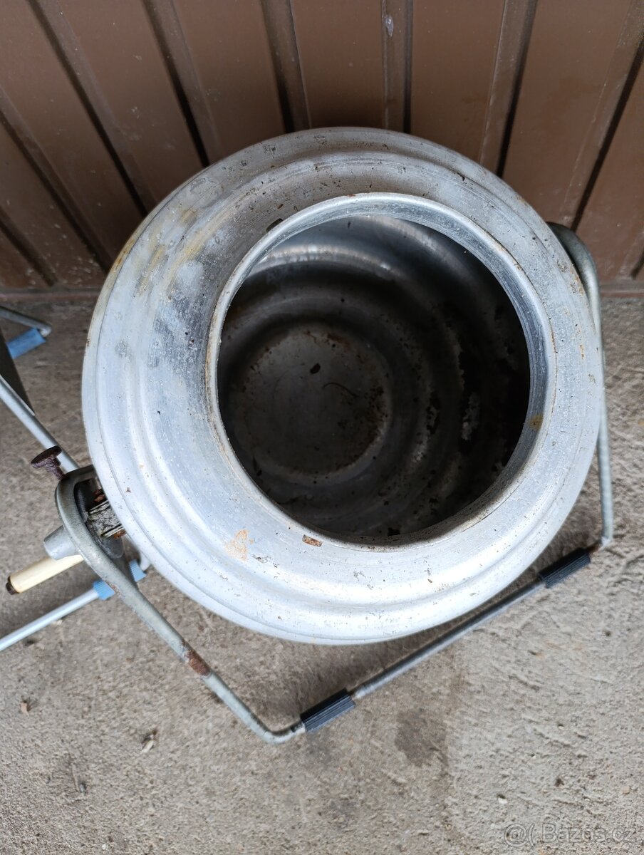 Stará ruční hliníková pračka - 3