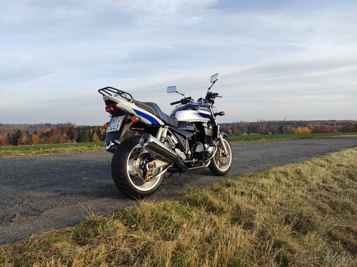 Suzuki GSX 1400 - 3