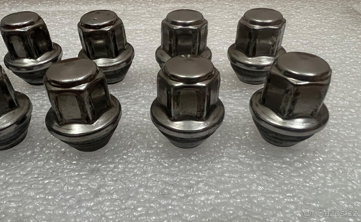 MATICE KOL FORD MUSTANG VI - 3