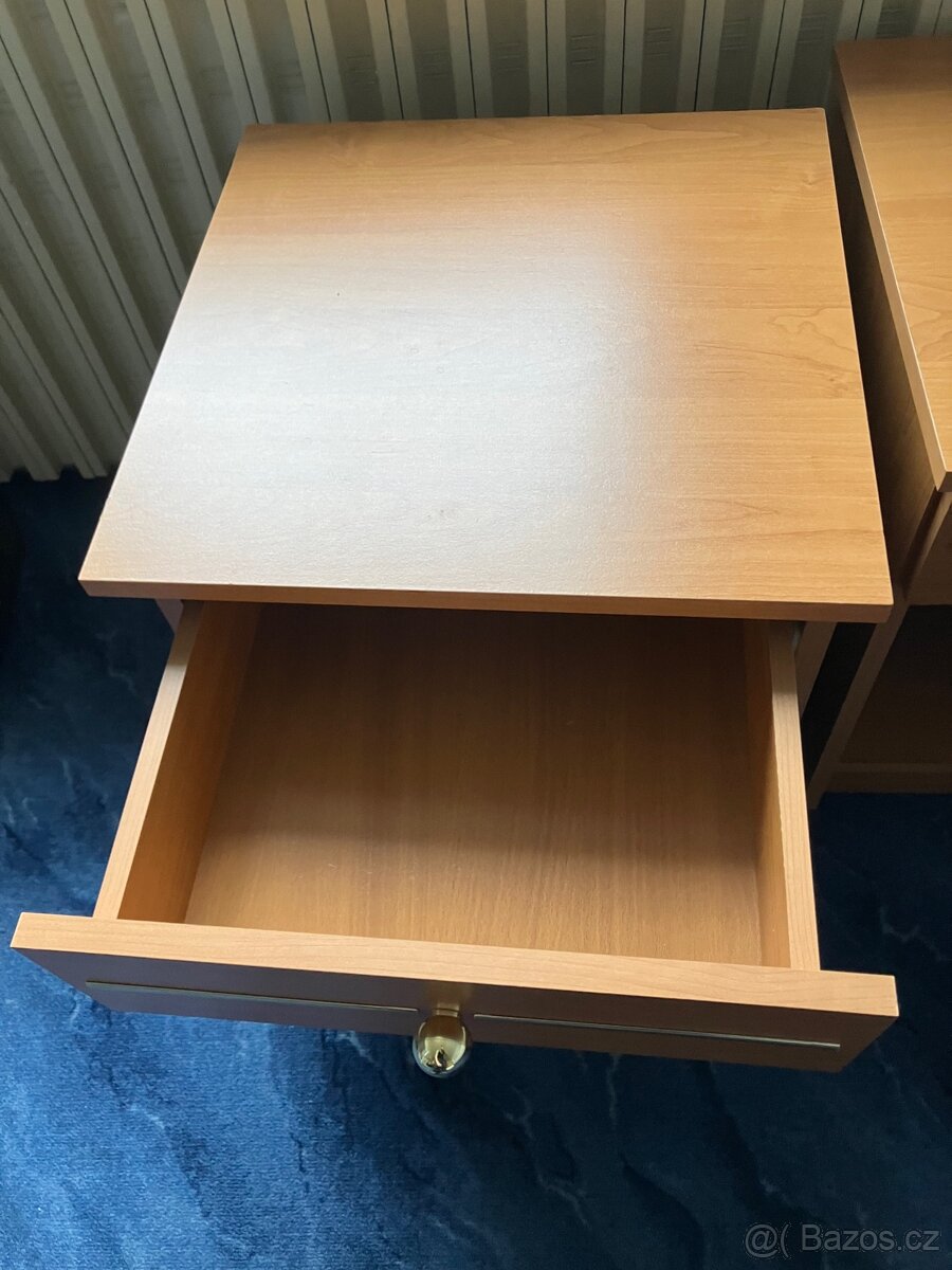 Noční stolek - 3
