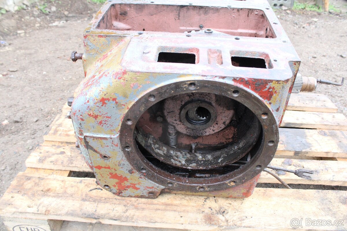 Zetor 6911 rozvodovka diferenciál - 3