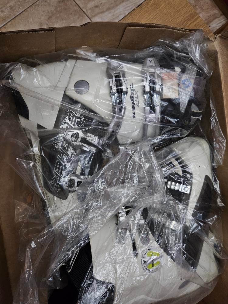 Lyžařské boty FISCHER RC ONE 110 PRO vel. 39/ 255 - 3