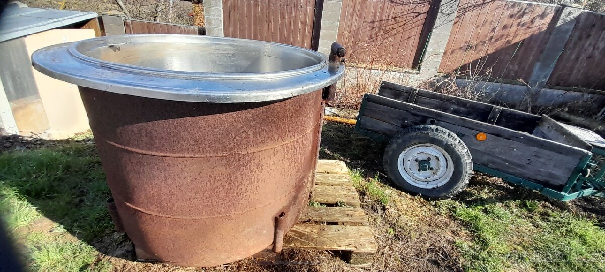 Nerezová nádrž s výpustí - 3