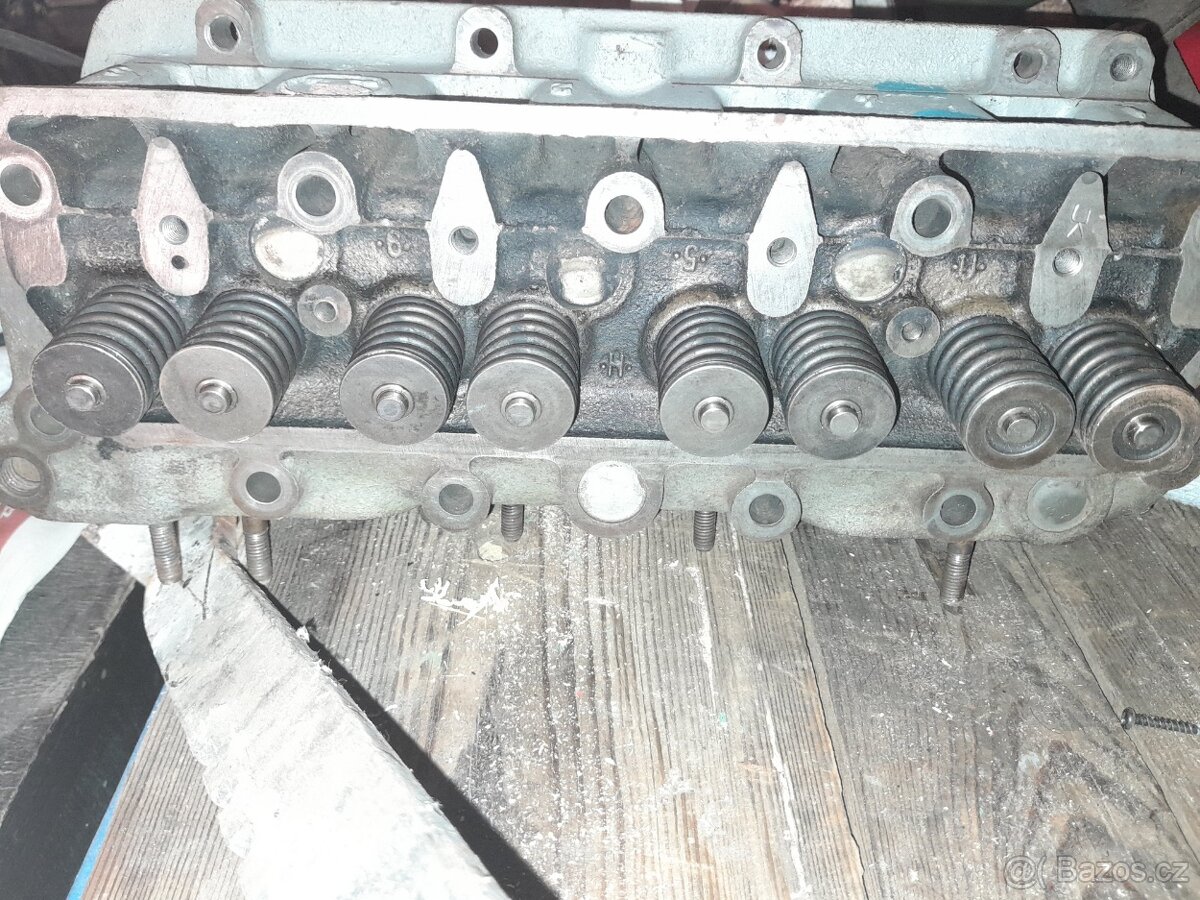 hlava motoru ŠKODA 110 - 3