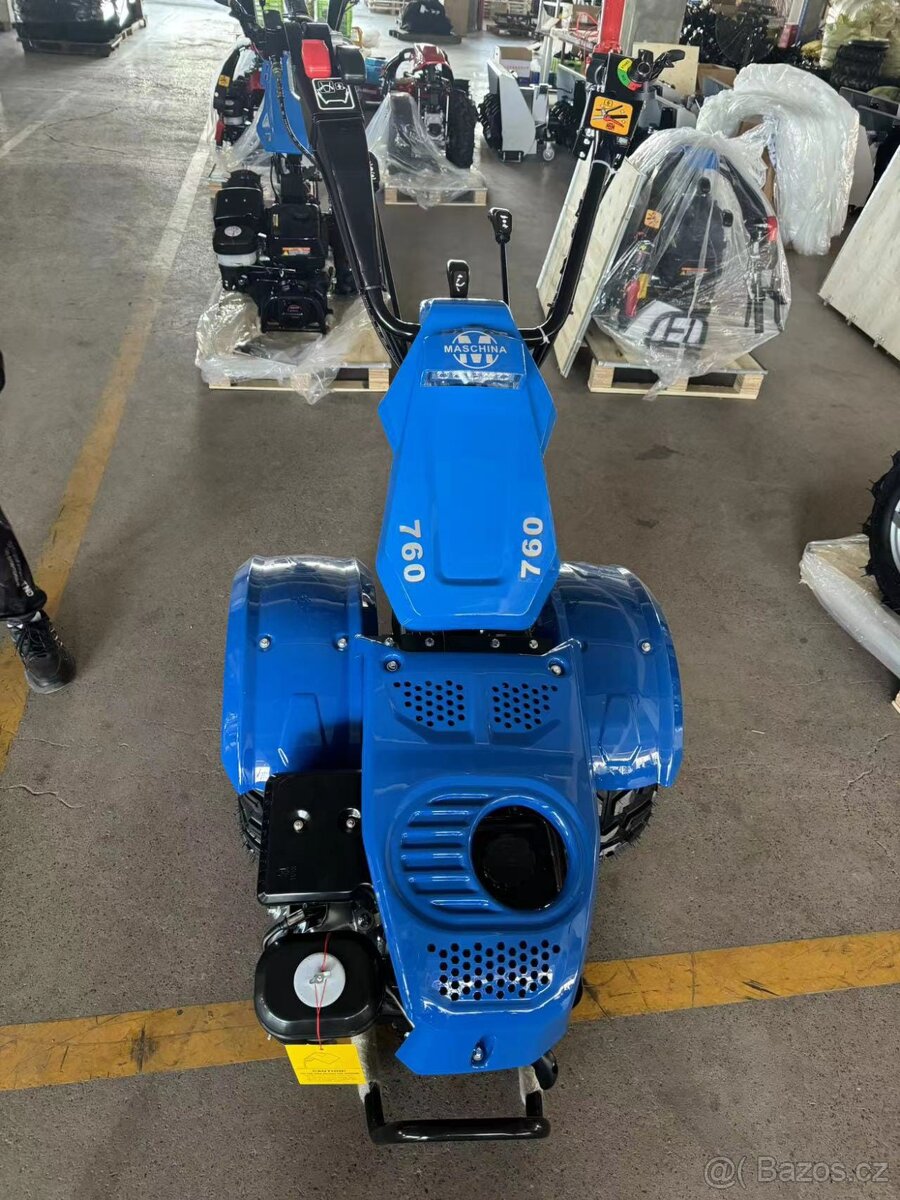 Prodám malotraktor, zakladač trávniku - 3