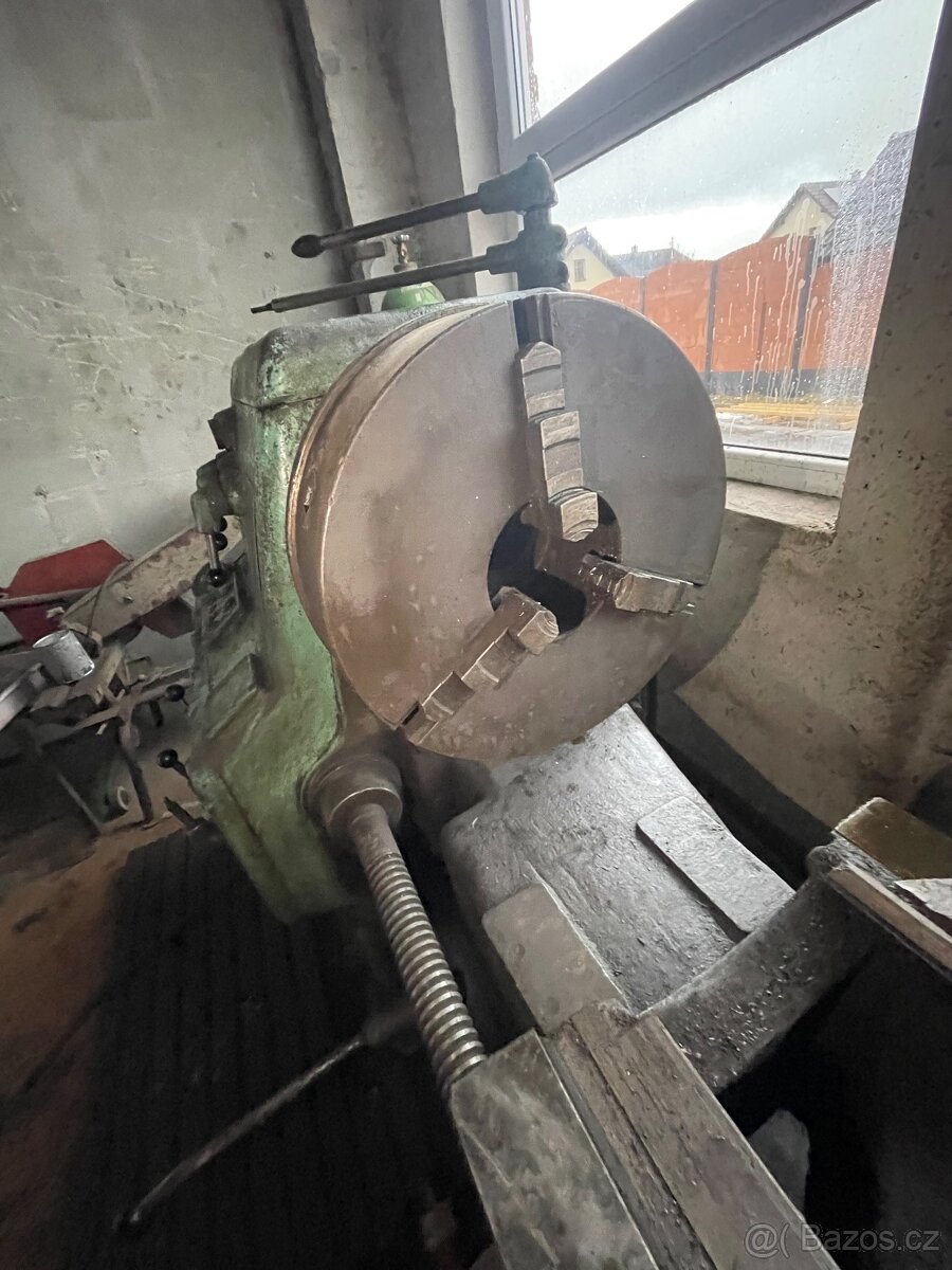 Soustruh hrotový sui 50/1000 - 3