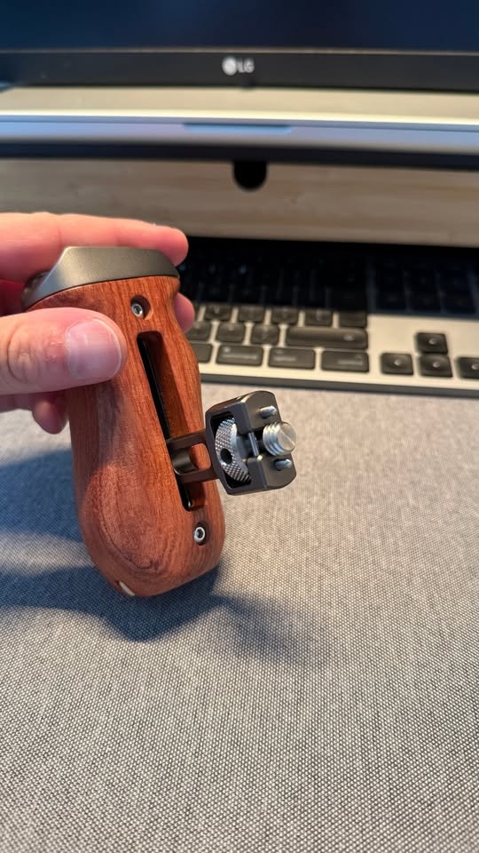 SmallRig Wood Side Handle with ARRI-Style Mount HSS2642 - 3