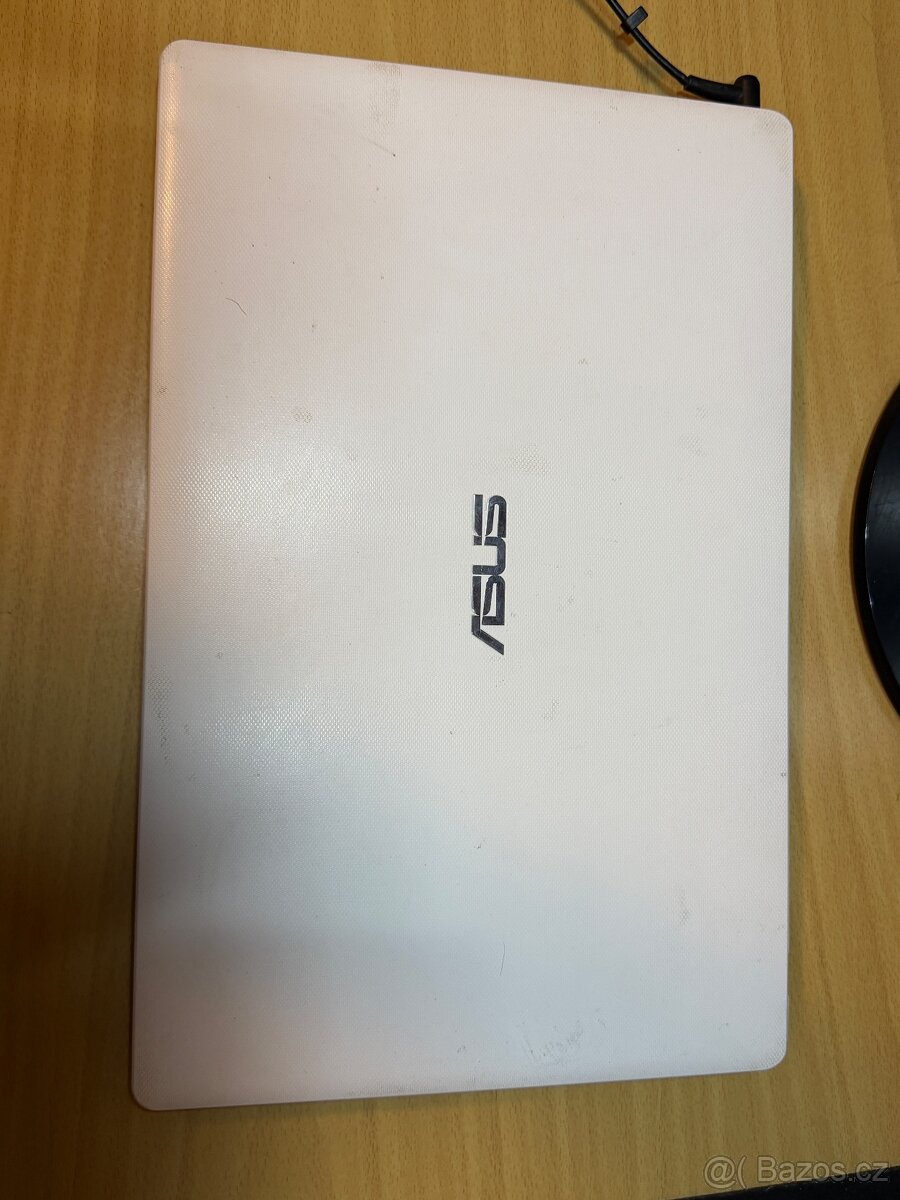 Asus x552m - 3