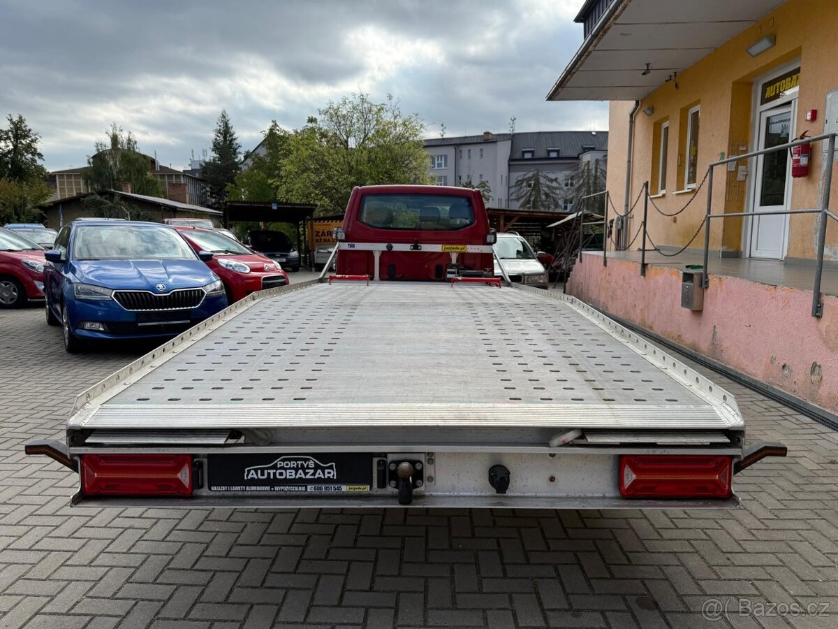Odtahový speciál Volkswagen Transporter T5 - nová nástavba