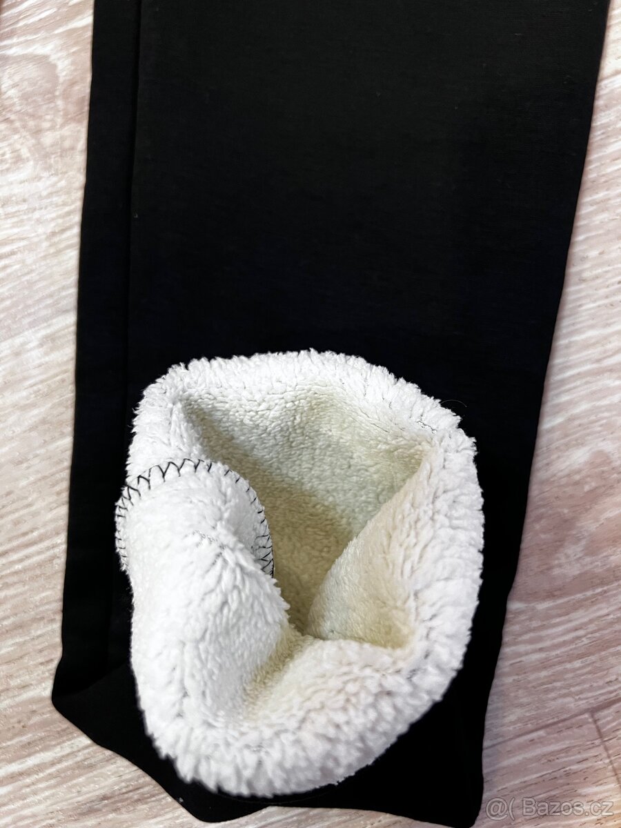 NOVÉ černé legíny zateplené S/M - 3