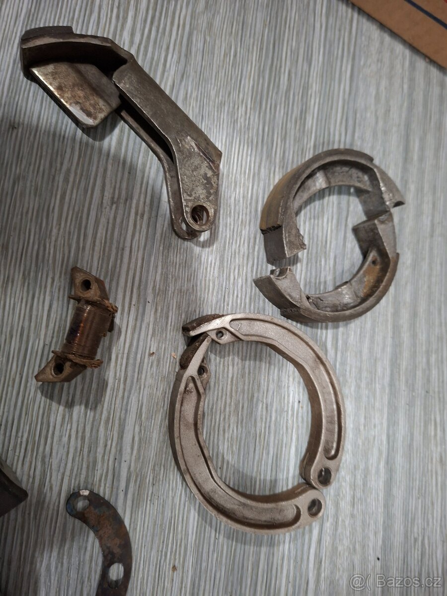 Jawa babetta 210 - rozbehova celist + další dily - 3