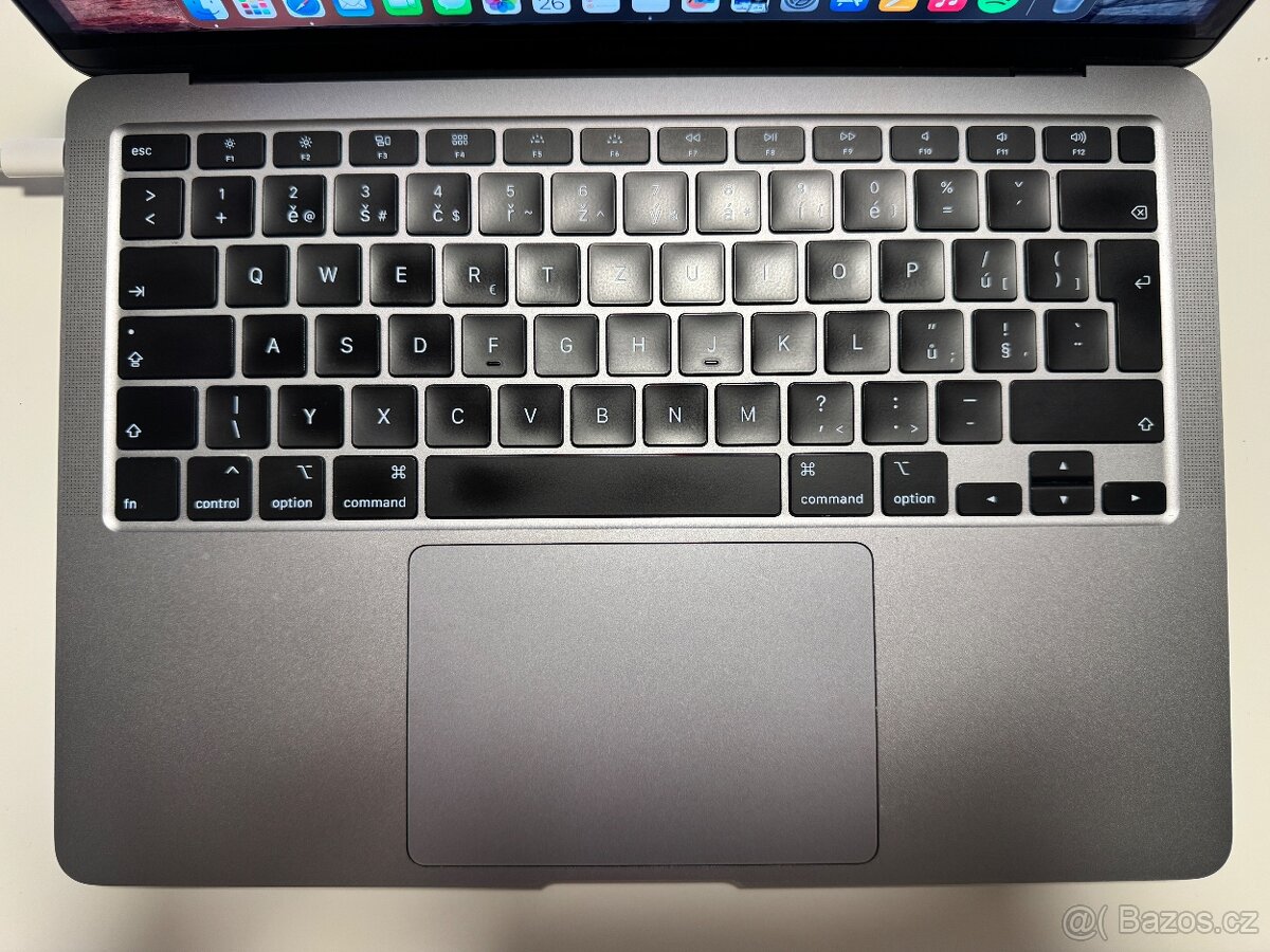 Apple MacBook Air 13” Retina (2020) - 3