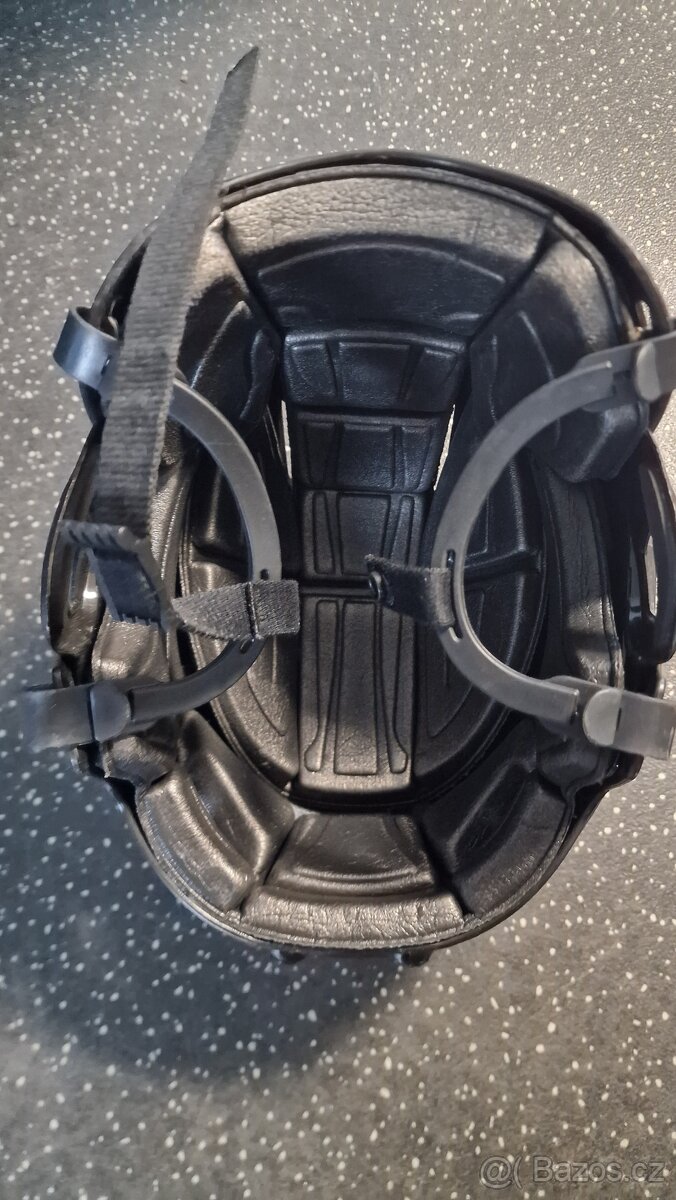 brusle vel. 32 + helma CCM 52cm - 3