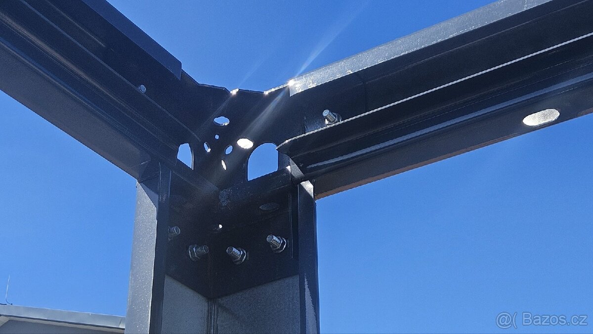 Prodám kontejnerový rám 9x3 m - 3