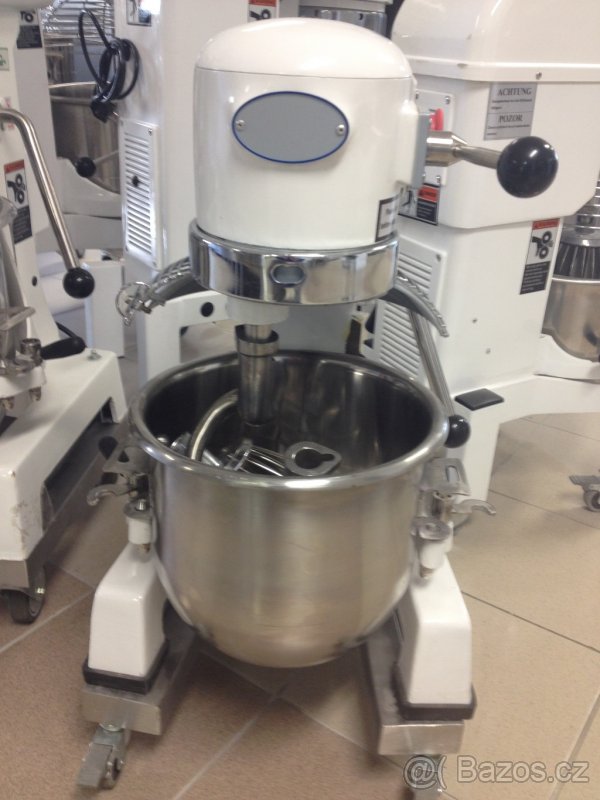 Univerzální Robot - 3