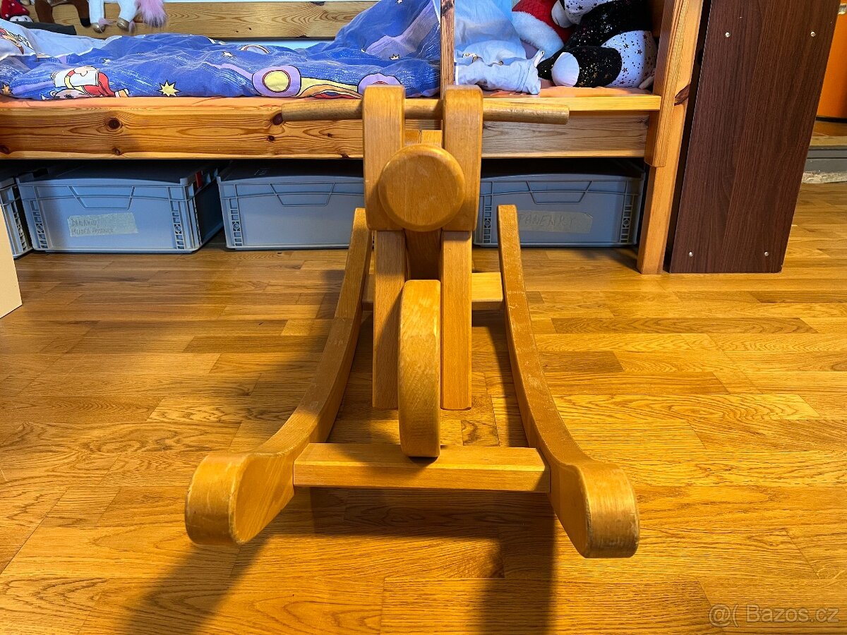 Houpací kůň (motorka) - 3