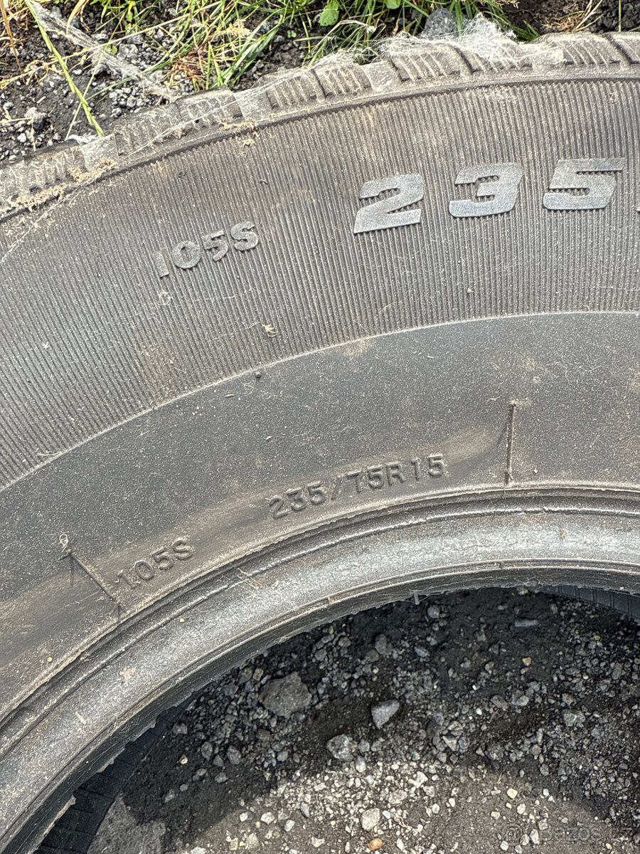 1 ks 235/75R15 105S Cooper Discoverer - 3