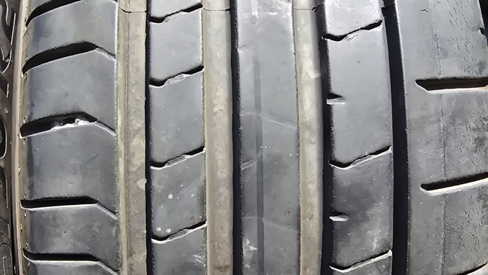 Letní pneu 235/50/20 Pirelli - 3