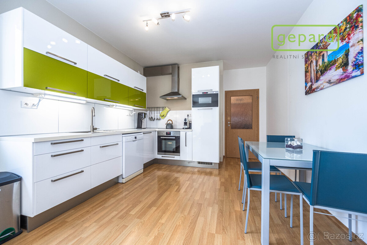 Prostorný a moderní byt 3+kk s velkou terasou - 3