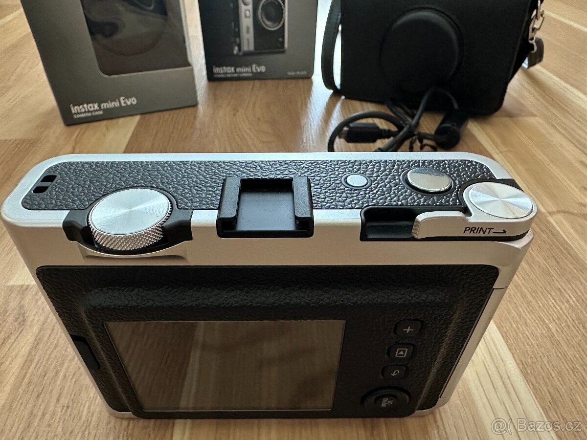 Fujifilm Instax Mini Evo - 3