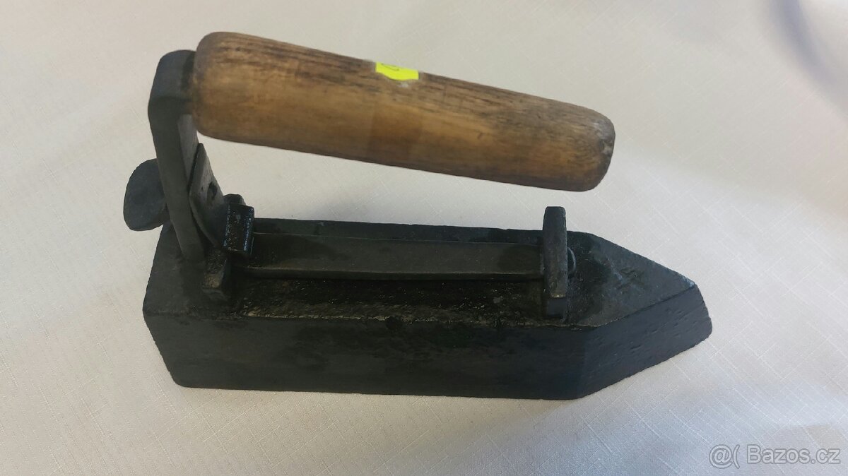 Starožitná žehlička - 3