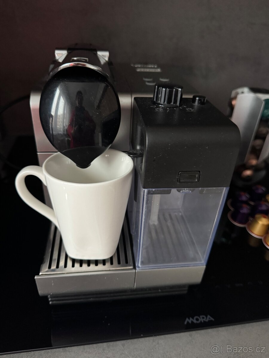 Kávovar Nespresso Délongi na kapsle - 3