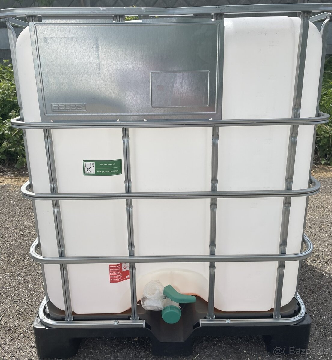 Prodám IBC kontejnery, čisté z potravinářství 1 000l - 3