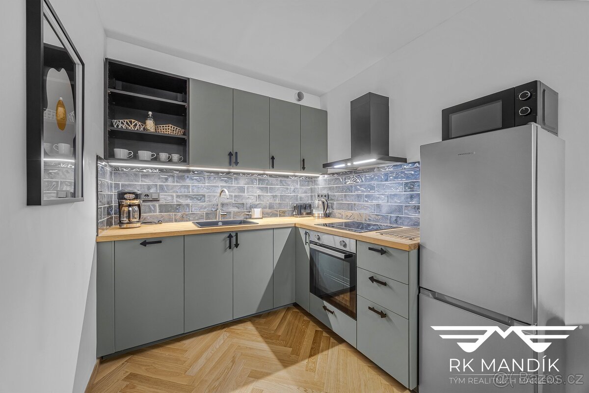 Prodej byty 2+kk, 42 m² - Praha - Karlín, ev.č. 717 - 3