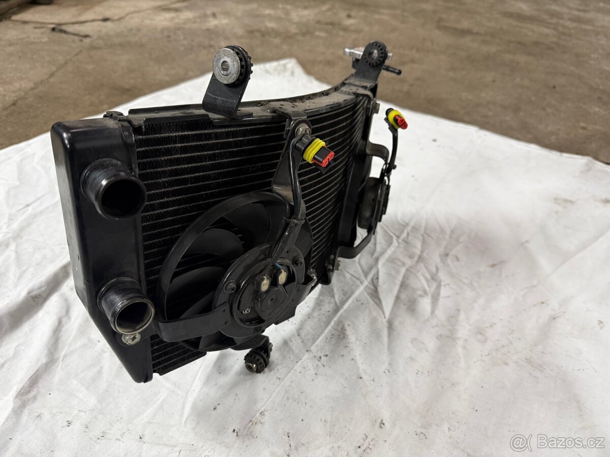 Chladič Ducati 1098 - 3