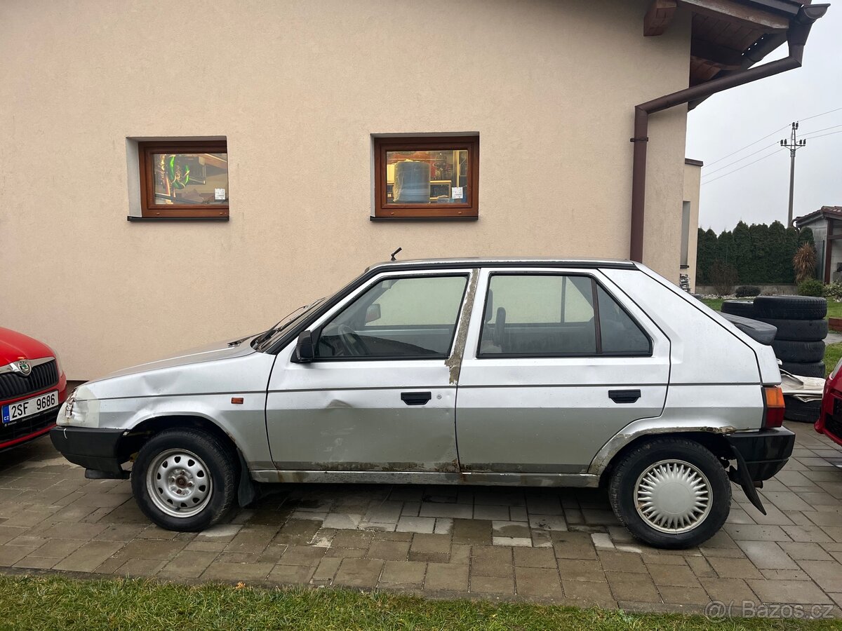 Škoda favorit - 3