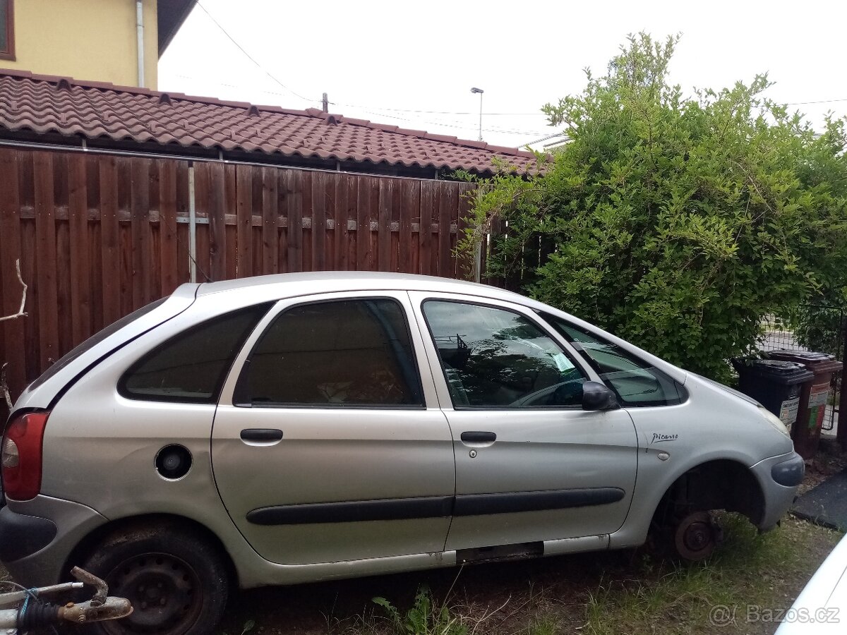 Citroen xsara Picasso 2.0Hdi na náhr.díly - 3