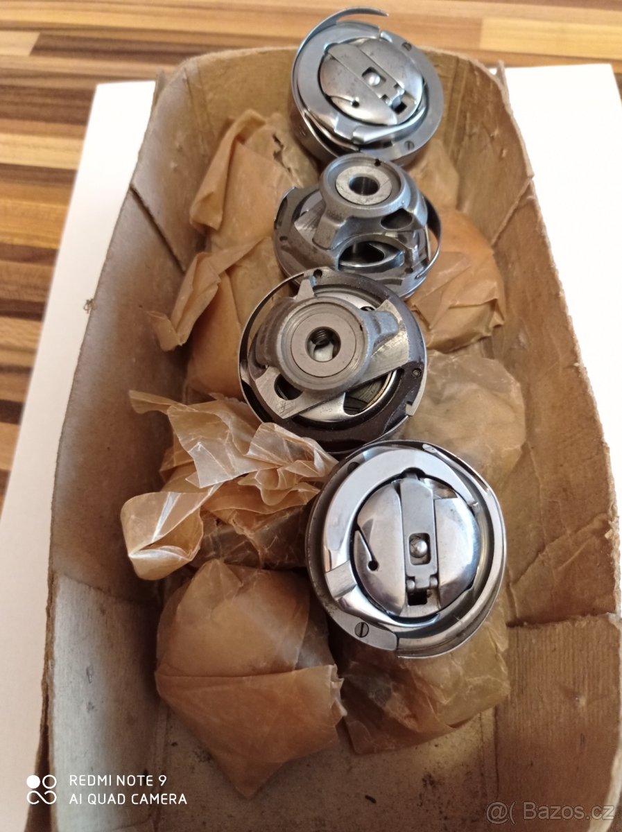 Chapač - cívka s pouzdrem k šicímu stroji R 248, R250 - 3