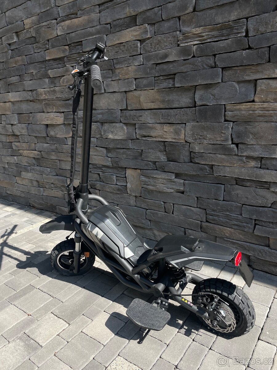 Elektrická koloběžka Acer Predator Extreme - 3