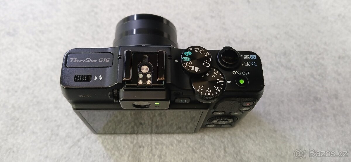 Canon PowerShot G16 s příslušenstvím - 3
