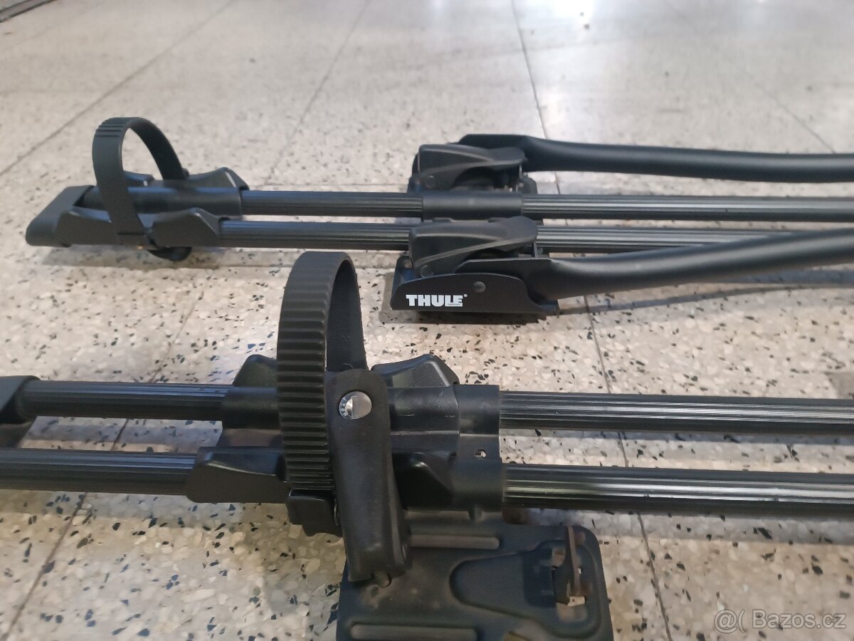 Nosiče kol Thule. - 3