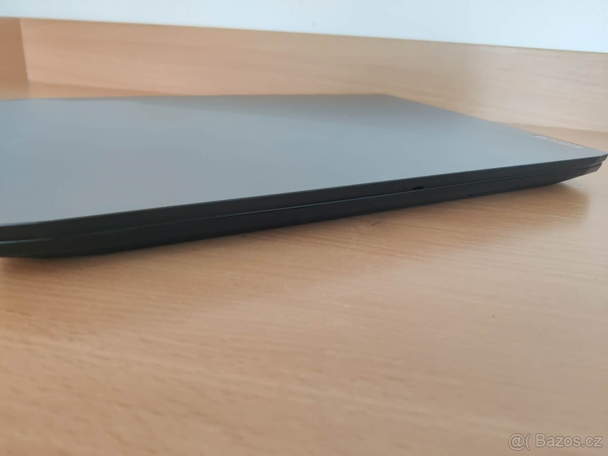 Herní notebook Lenovo Gaming 3 - 3