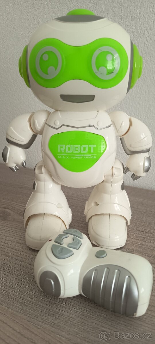 Hrající a tančící Robot5 - 3